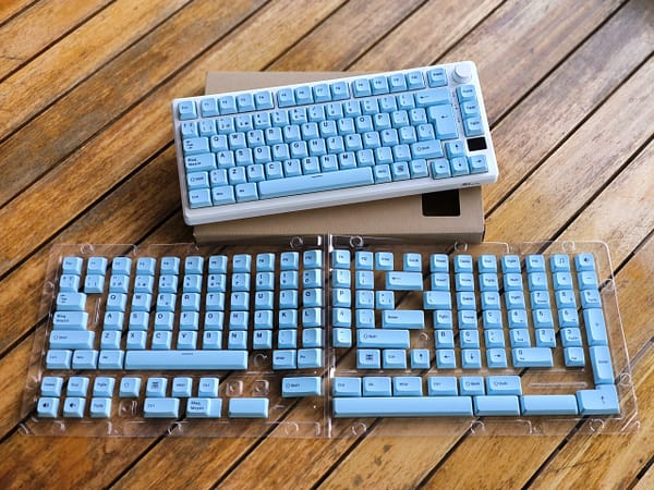 azul-pack Keycaps ISO Español - Azul cielo PBT XDA