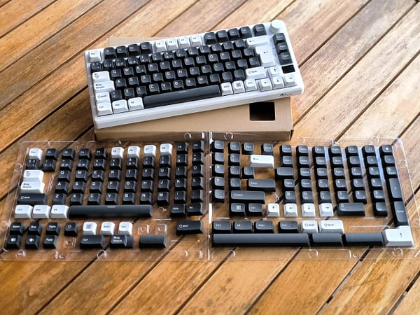 negro_blanco-pack Keycaps ISO Español - Negro + Blanco PBT XDA